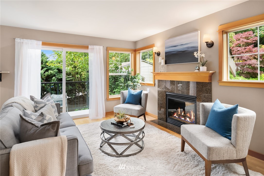 4176 Southwest Orchard Street Seattle, WA 98136 - Photo 4 of 24