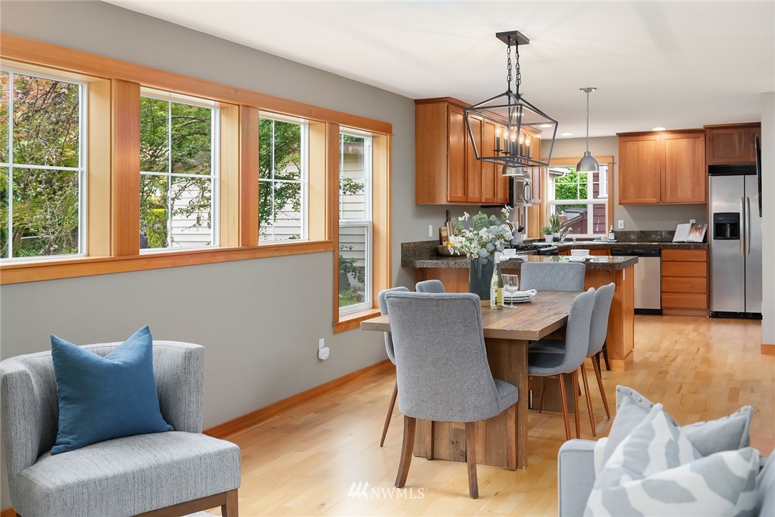 4176 Southwest Orchard Street Seattle, WA 98136 - Photo 9 of 24