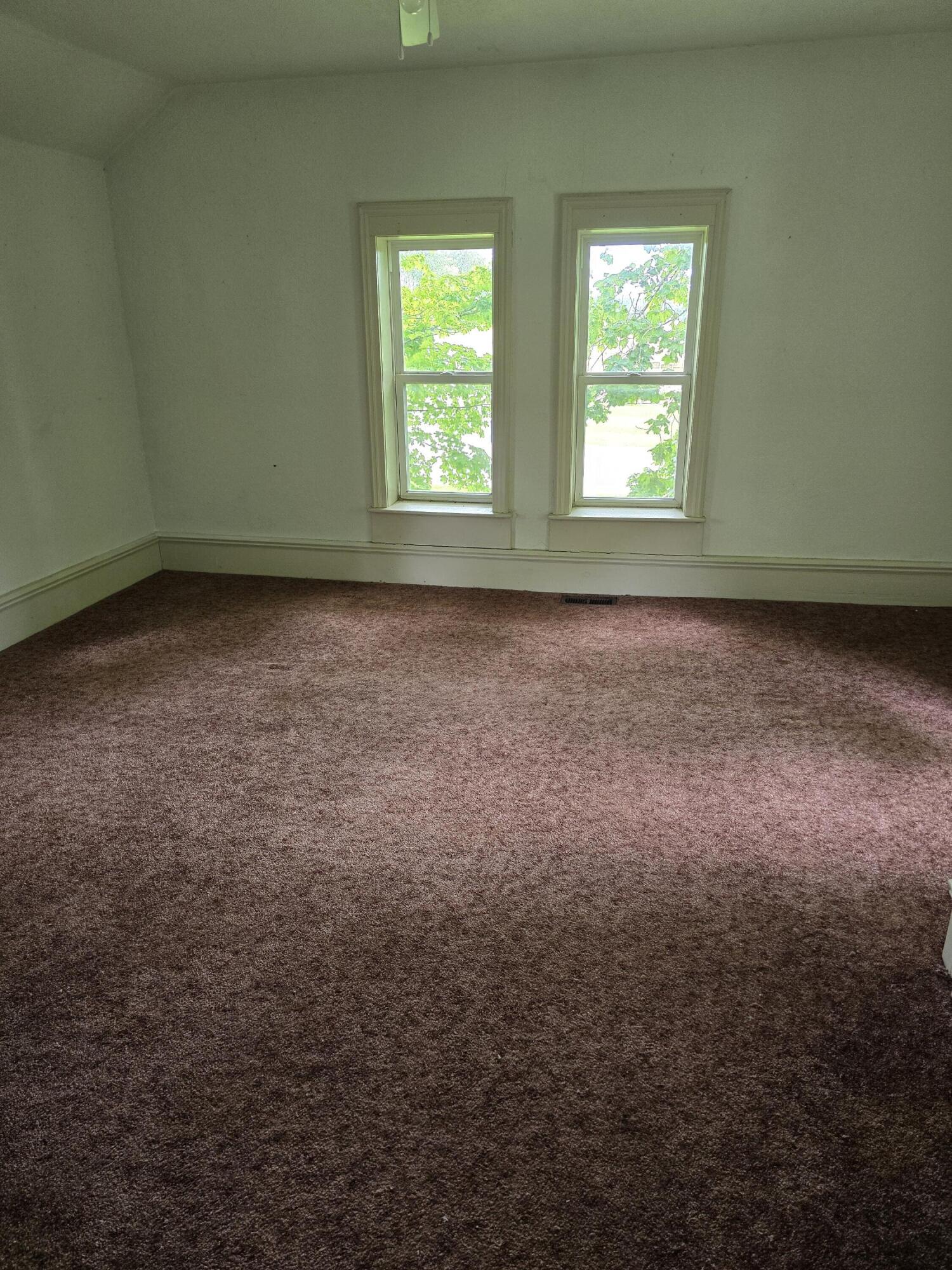8733 South Cochran Road Charlotte, MI 48813 - Photo 11 of 30 20260624_132011