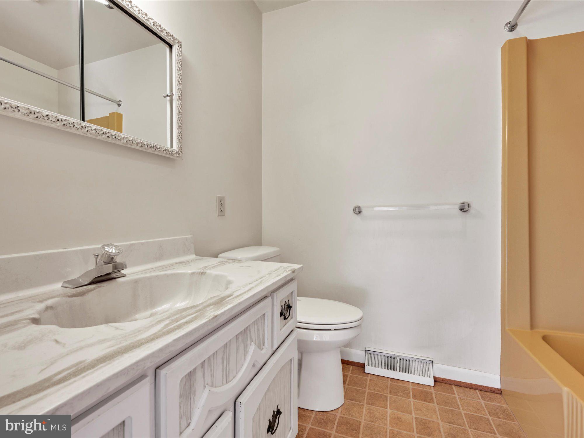 430 East Main Street Lititz, PA 17543 - Photo 16 of 37