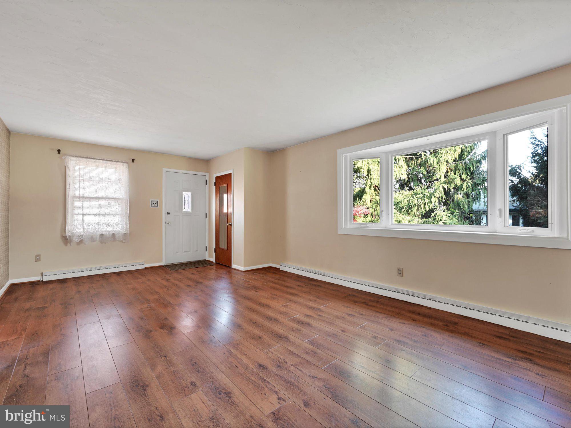 430 East Main Street Lititz, PA 17543 - Photo 4 of 37