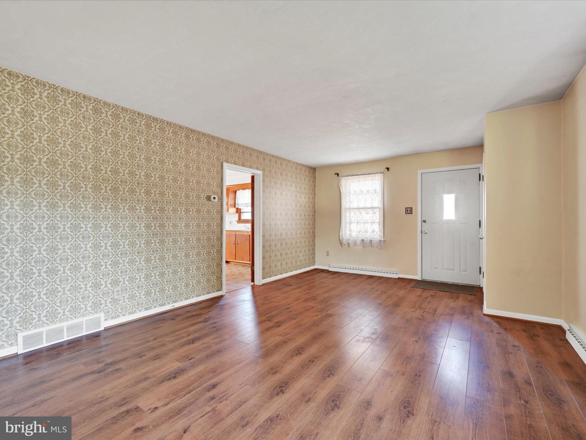 430 East Main Street Lititz, PA 17543 - Photo 5 of 37