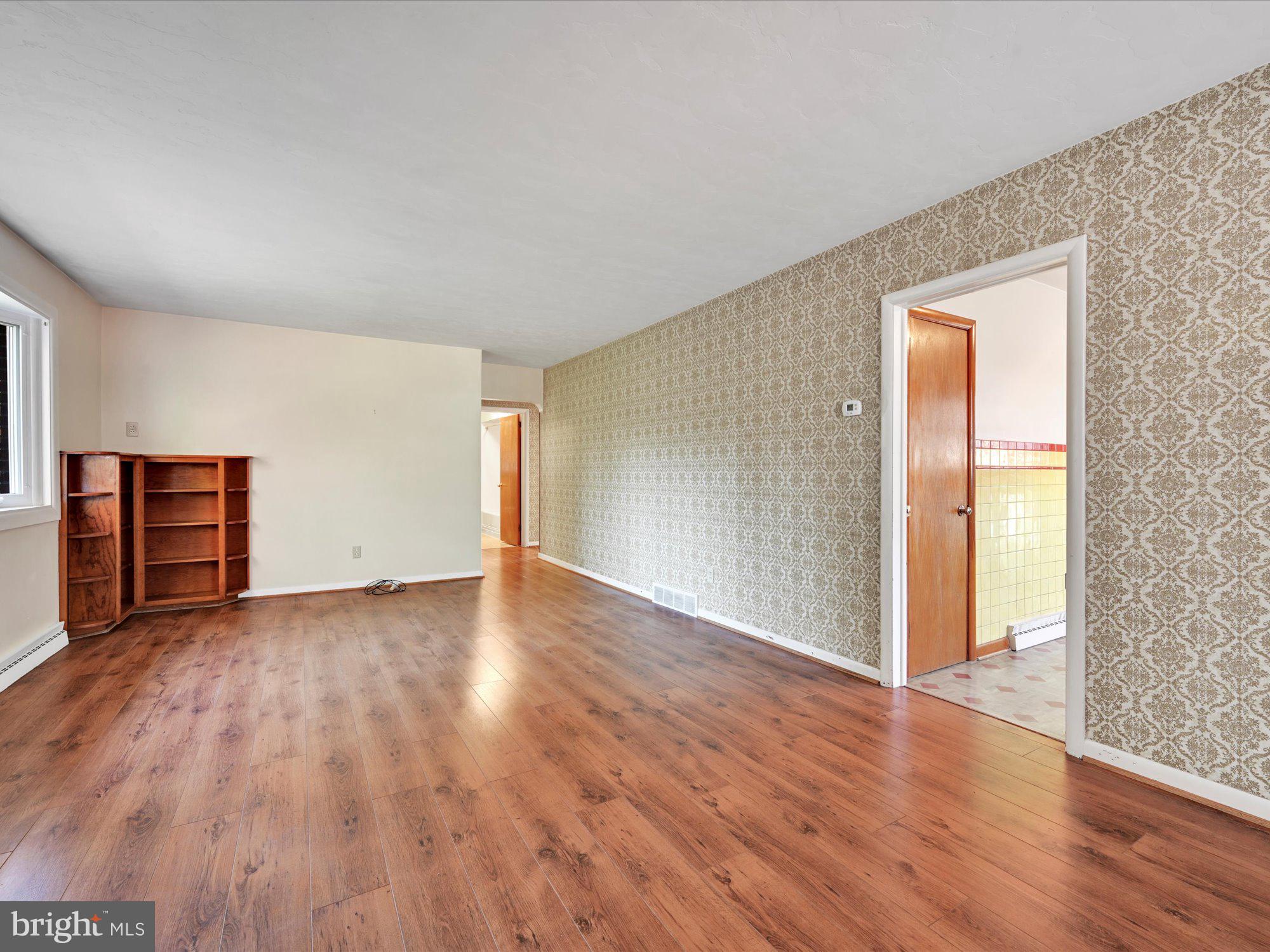 430 East Main Street Lititz, PA 17543 - Photo 6 of 37