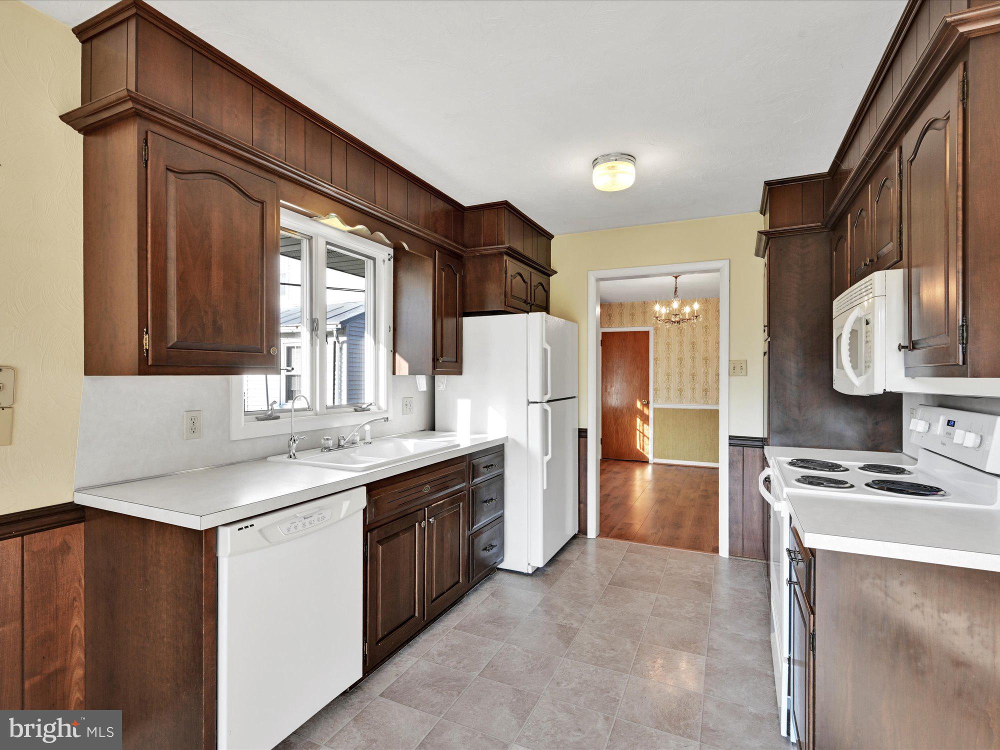 430 East Main Street Lititz, PA 17543 - Photo 10 of 37