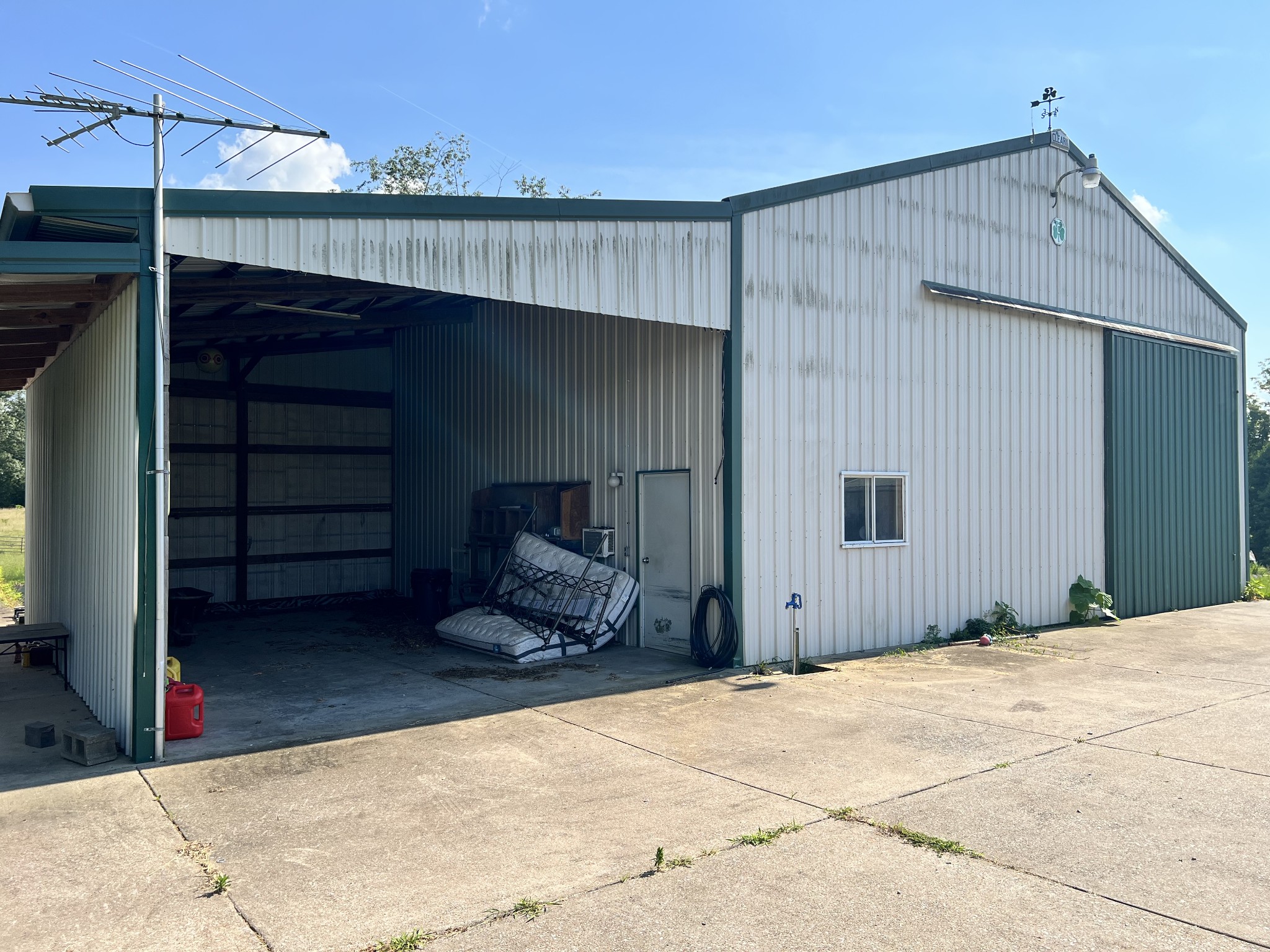 2165 Petty Road Charlotte, TN 37036 - Photo 40 of 75