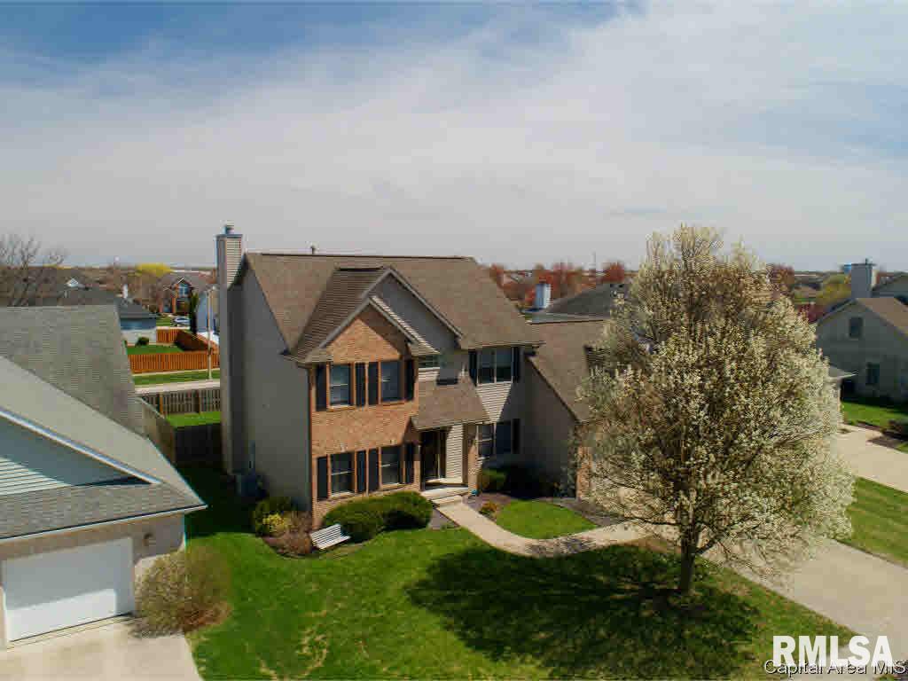 2720 Wordsworth Drive Springfield, IL 62711 - Photo 1 of 36 Gallery Image 1