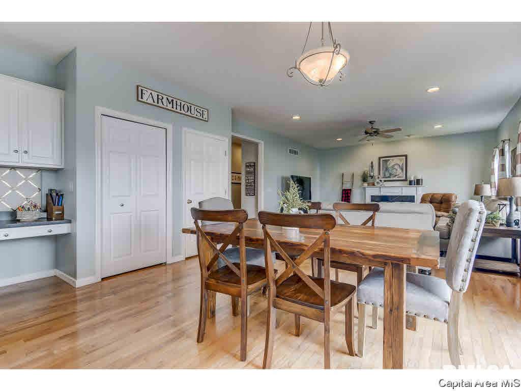 2720 Wordsworth Drive Springfield, IL 62711 - Photo 14 of 36 Gallery Image 14