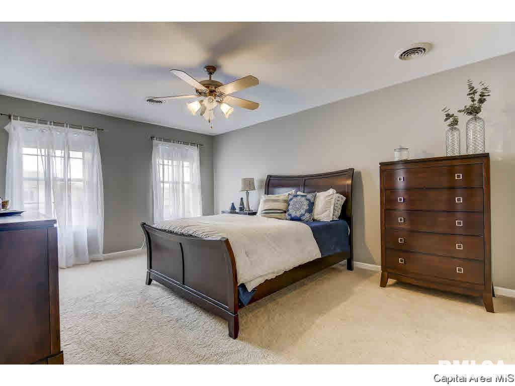 2720 Wordsworth Drive Springfield, IL 62711 - Photo 22 of 36 Gallery Image 22