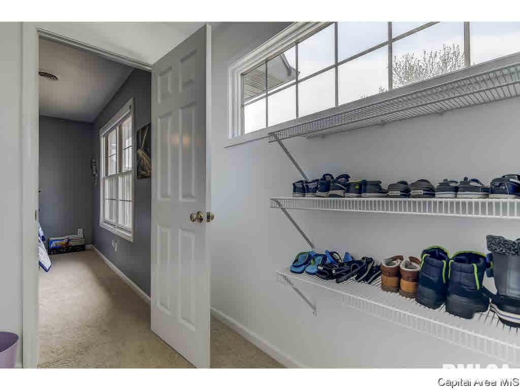 2720 Wordsworth Drive Springfield, IL 62711 - Photo 28 of 36 Gallery Image 28