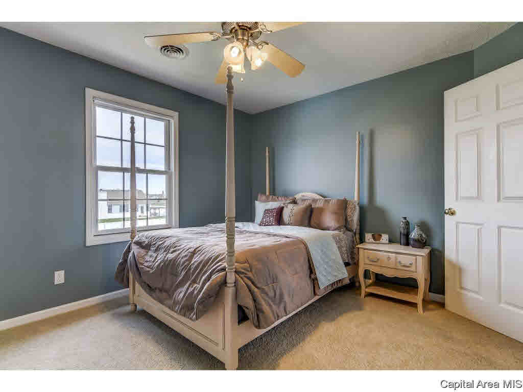 2720 Wordsworth Drive Springfield, IL 62711 - Photo 29 of 36 Gallery Image 29