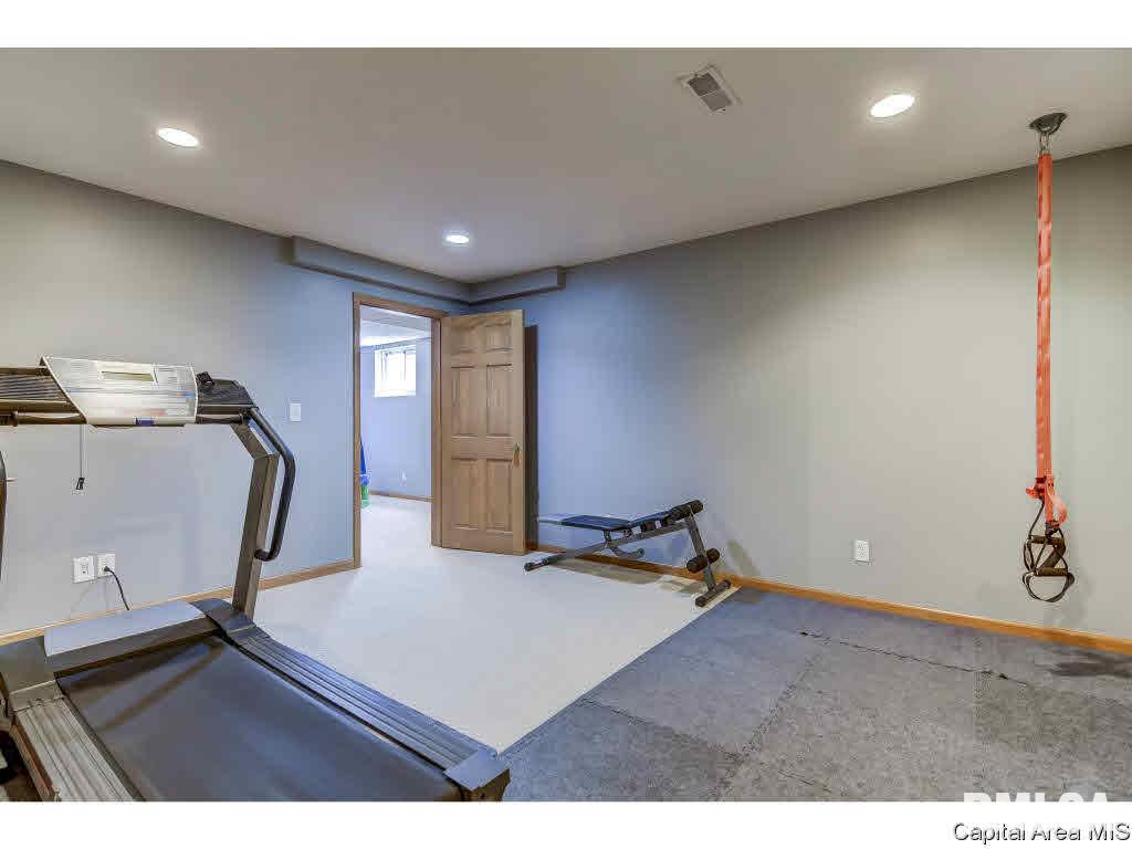 2720 Wordsworth Drive Springfield, IL 62711 - Photo 36 of 36 Gallery Image 36