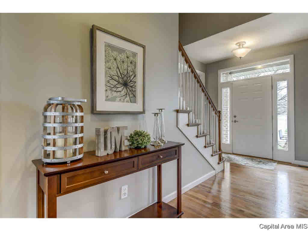 2720 Wordsworth Drive Springfield, IL 62711 - Photo 5 of 36 Gallery Image 5