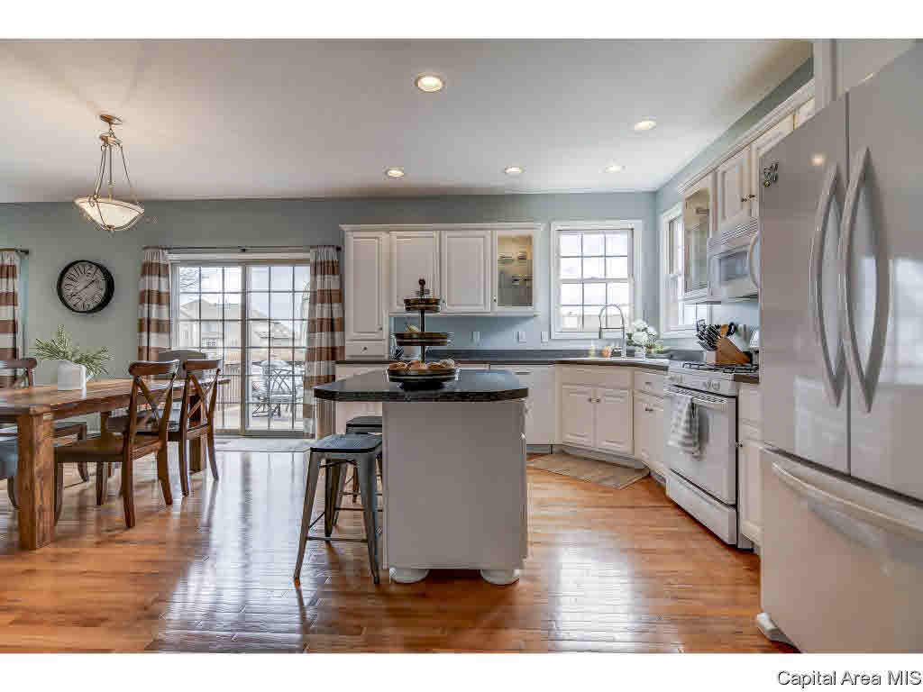 2720 Wordsworth Drive Springfield, IL 62711 - Photo 9 of 36 Gallery Image 9
