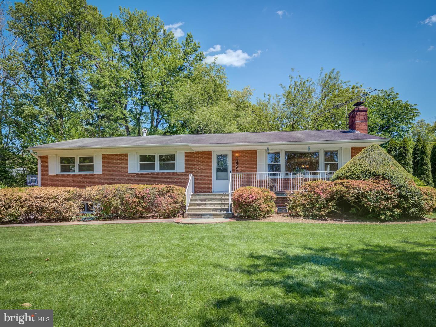 6160 Hardy Drive McLean, VA 22101 - Photo 1 of 29