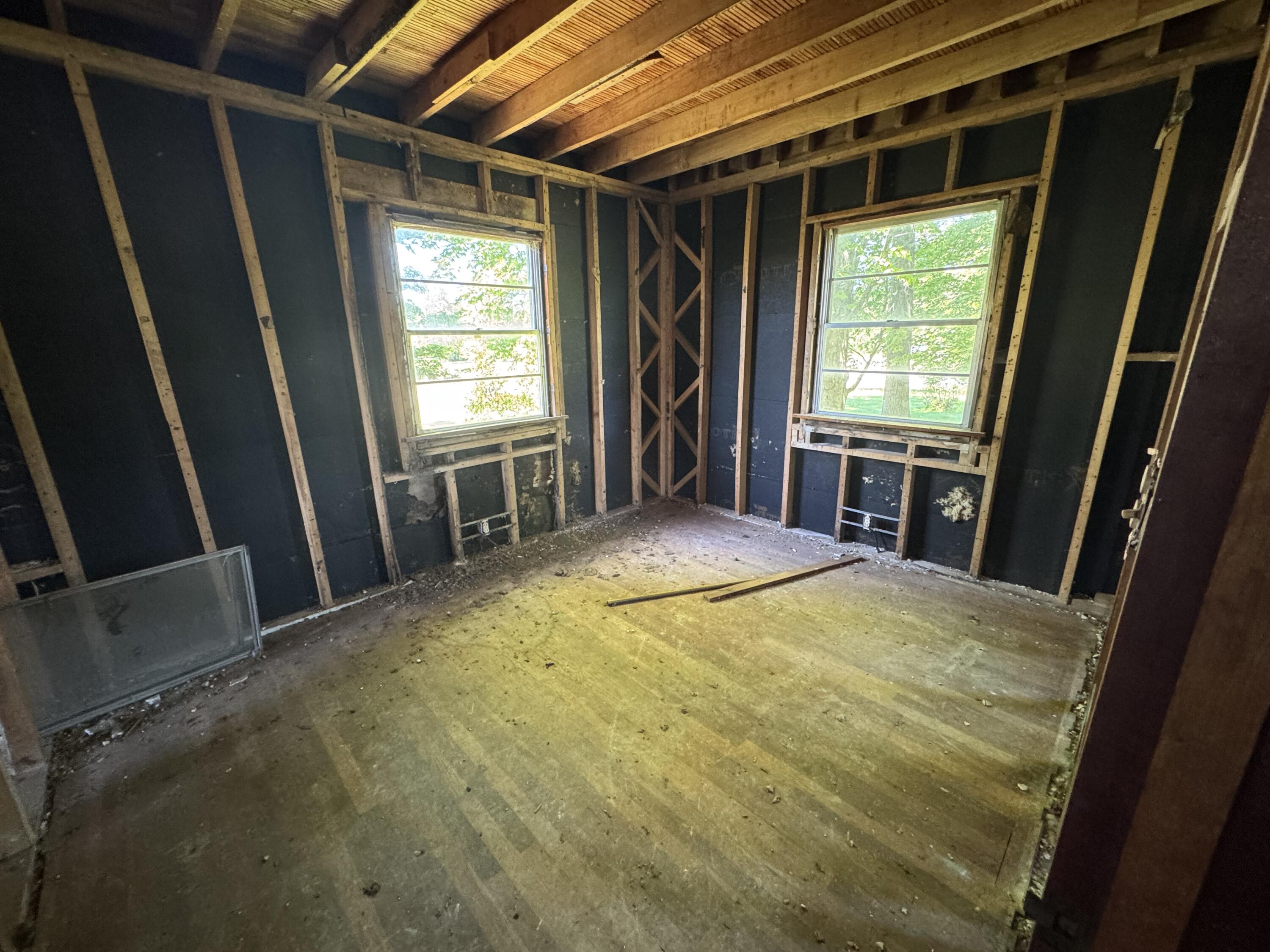 16121 Three Oaks Road Three Oaks, MI 49128 - Photo 10 of 19 Weeks 3 Oaks first floor bedroom 1