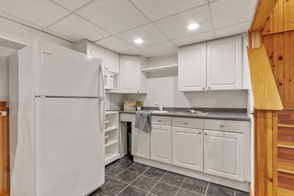 27 Holland Road Melrose, MA 02176 - Photo 30 of 40 Gallery Image 30