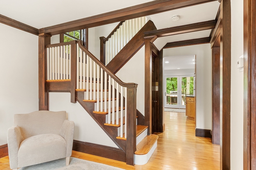 27 Holland Road Melrose, MA 02176 - Photo 3 of 40 Gallery Image 3