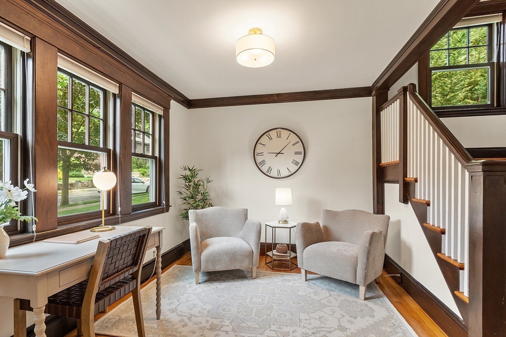 27 Holland Road Melrose, MA 02176 - Photo 4 of 40 Gallery Image 4