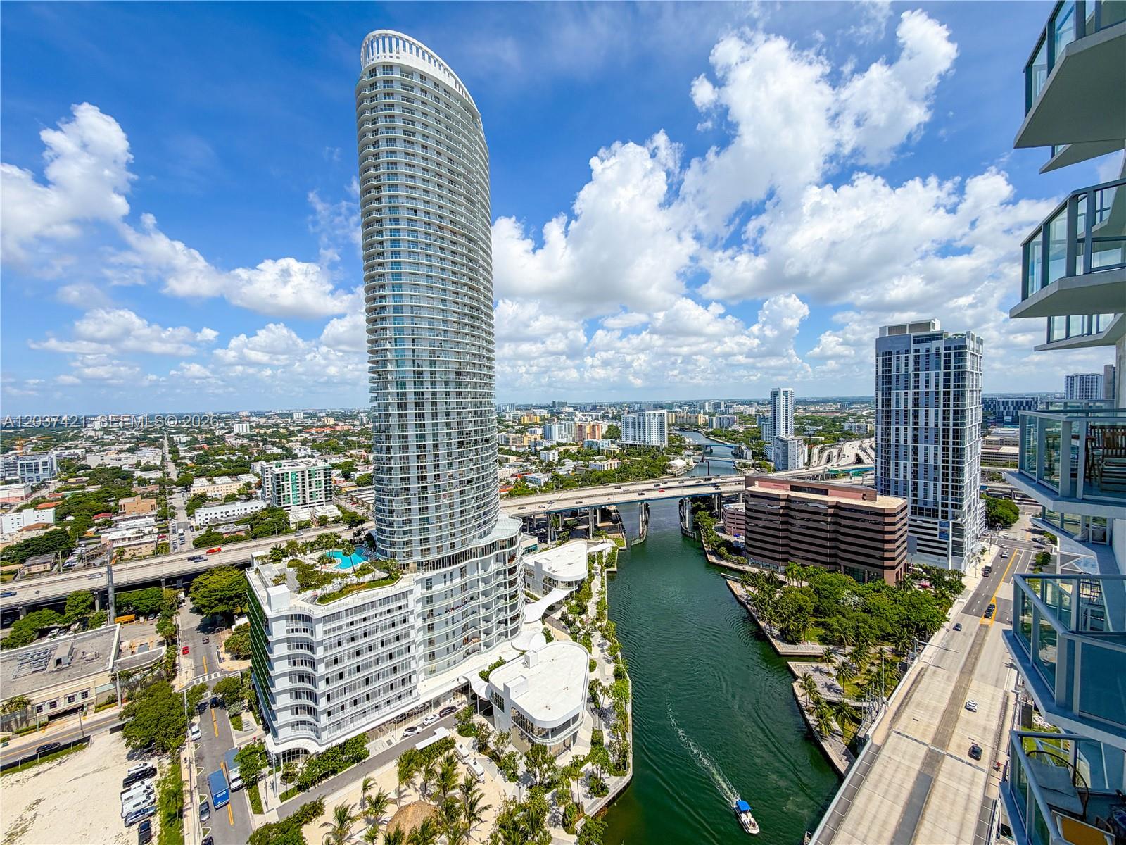 185 Southwest 7th Street, Unit 2900 Miami, FL 33130 - Photo 25 of 37