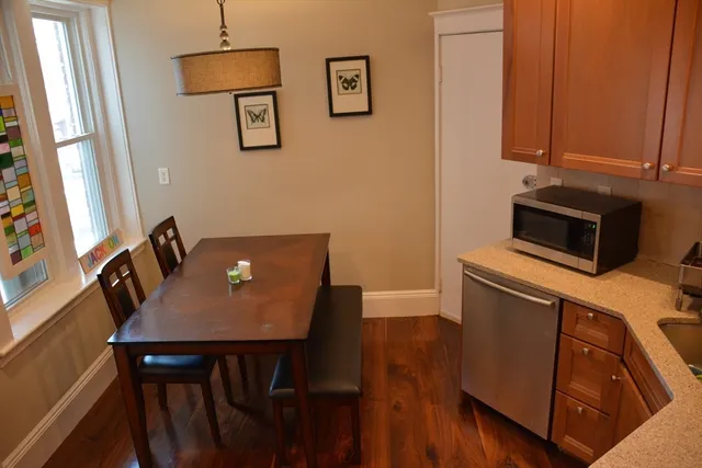 $4,100 | 54 Dwight Street, Unit 3, Brookline, MA 02446