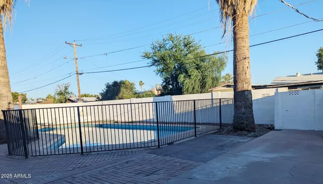 $370,000 | 3421 West Montecito Avenue, Phoenix, AZ 85017