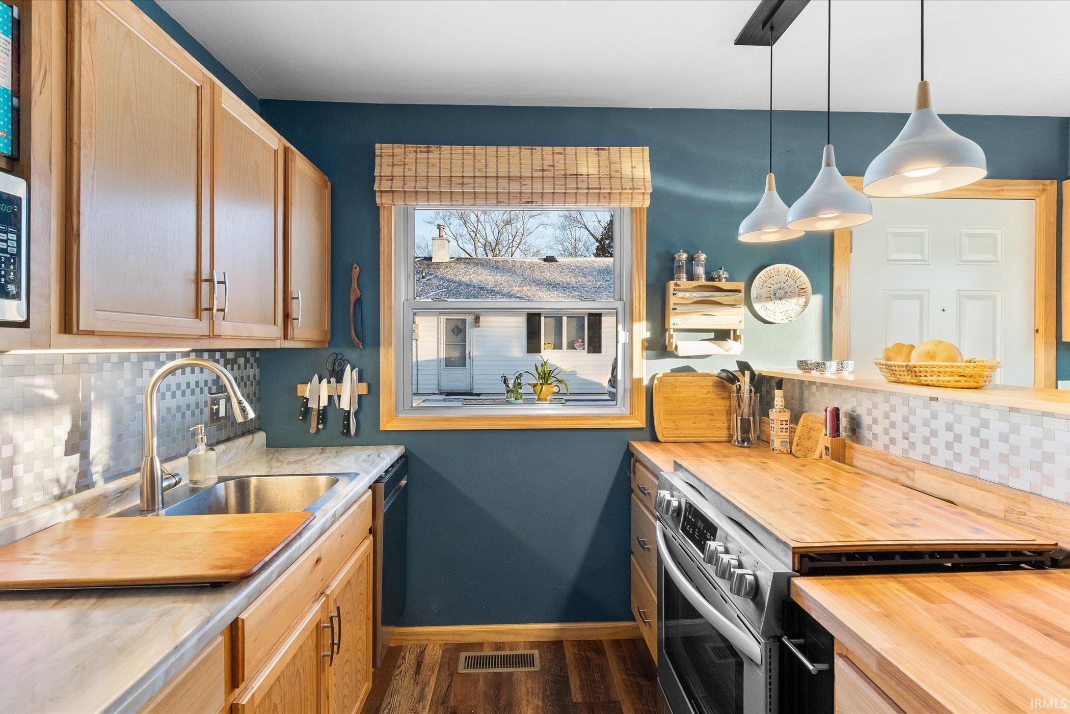 1130 Hartzell Road New Haven, IN 46774 - Photo 17 of 20