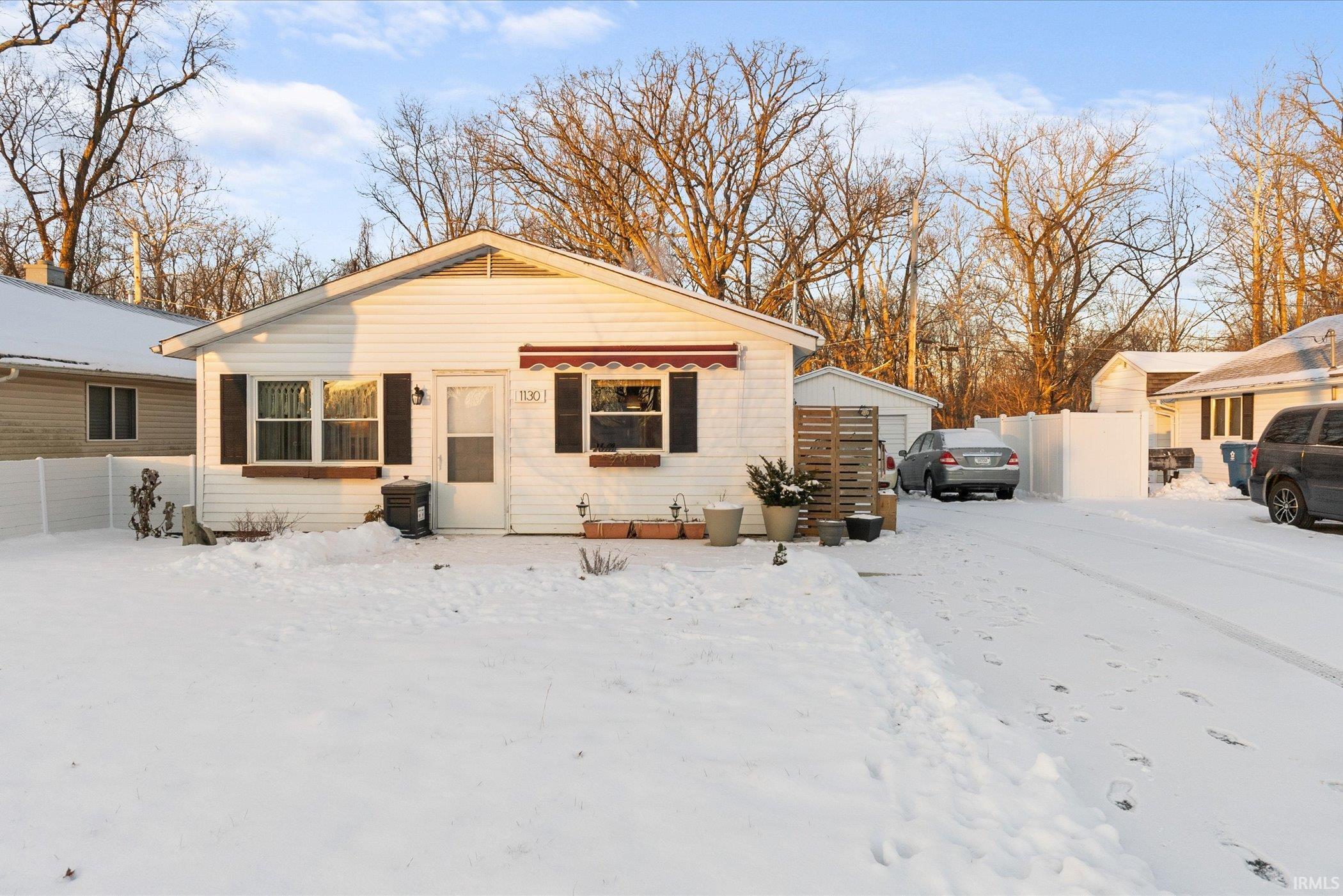 1130 Hartzell Road New Haven, IN 46774 - Photo 2 of 20