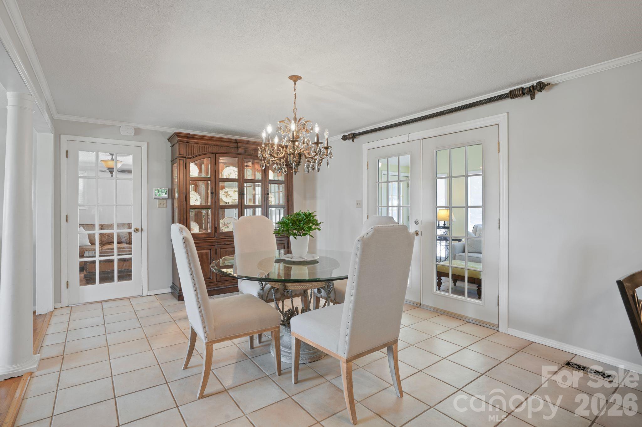 3328 Sulphur Springs Road Northeast Hickory, NC 28601 - Photo 11 of 44