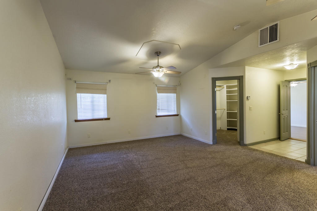 9865 Winegar Road Redding, CA 96003 - Photo 13 of 31 master suite2