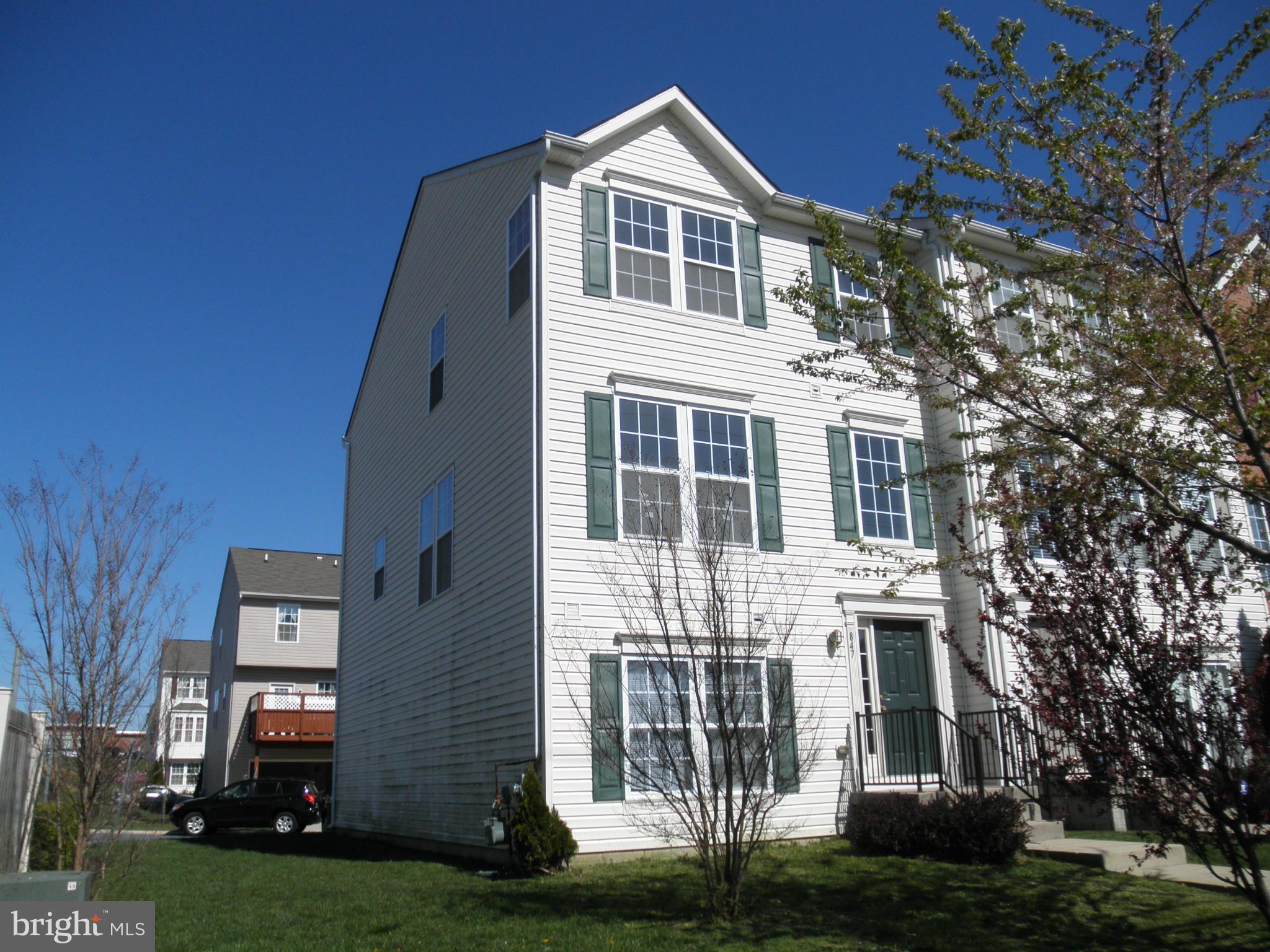847 Middle River Road Baltimore, MD 21220 - Photo 1 of 28 Exterior (Front)