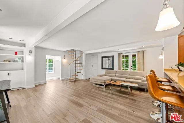 $9,500 | 23057 Sylvan Street, Woodland Hills, CA 91367