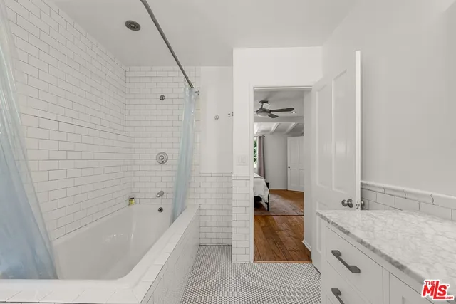 $9,500 | 23057 Sylvan Street, Woodland Hills, CA 91367