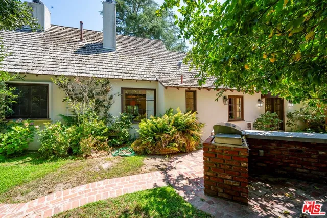 $9,500 | 23057 Sylvan Street, Woodland Hills, CA 91367