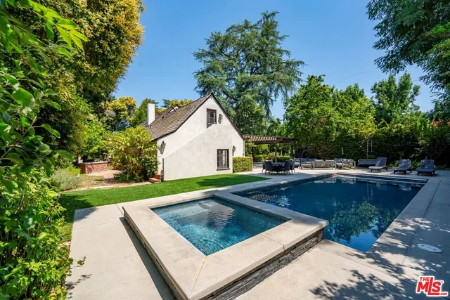 $9,500 | 23057 Sylvan Street, Woodland Hills, CA 91367