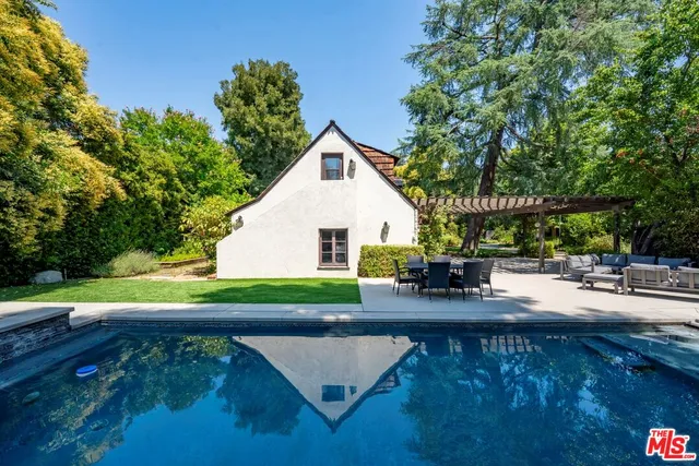 $9,500 | 23057 Sylvan Street, Woodland Hills, CA 91367