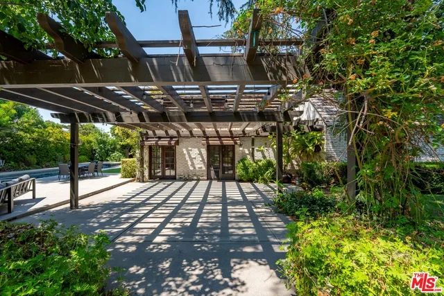 $9,500 | 23057 Sylvan Street, Woodland Hills, CA 91367