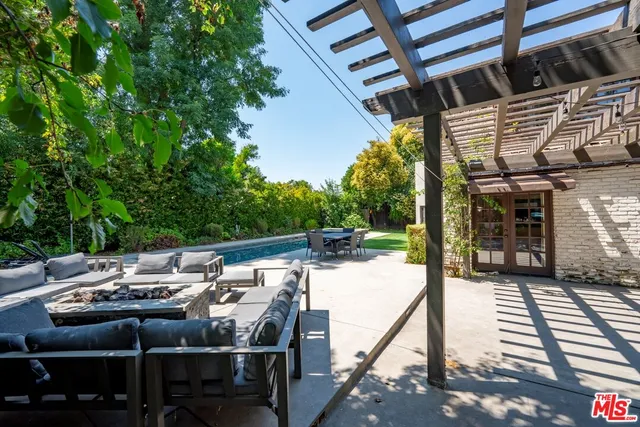 $9,500 | 23057 Sylvan Street, Woodland Hills, CA 91367