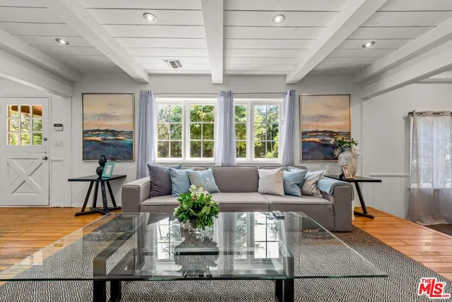 $9,500 | 23057 Sylvan Street, Woodland Hills, CA 91367