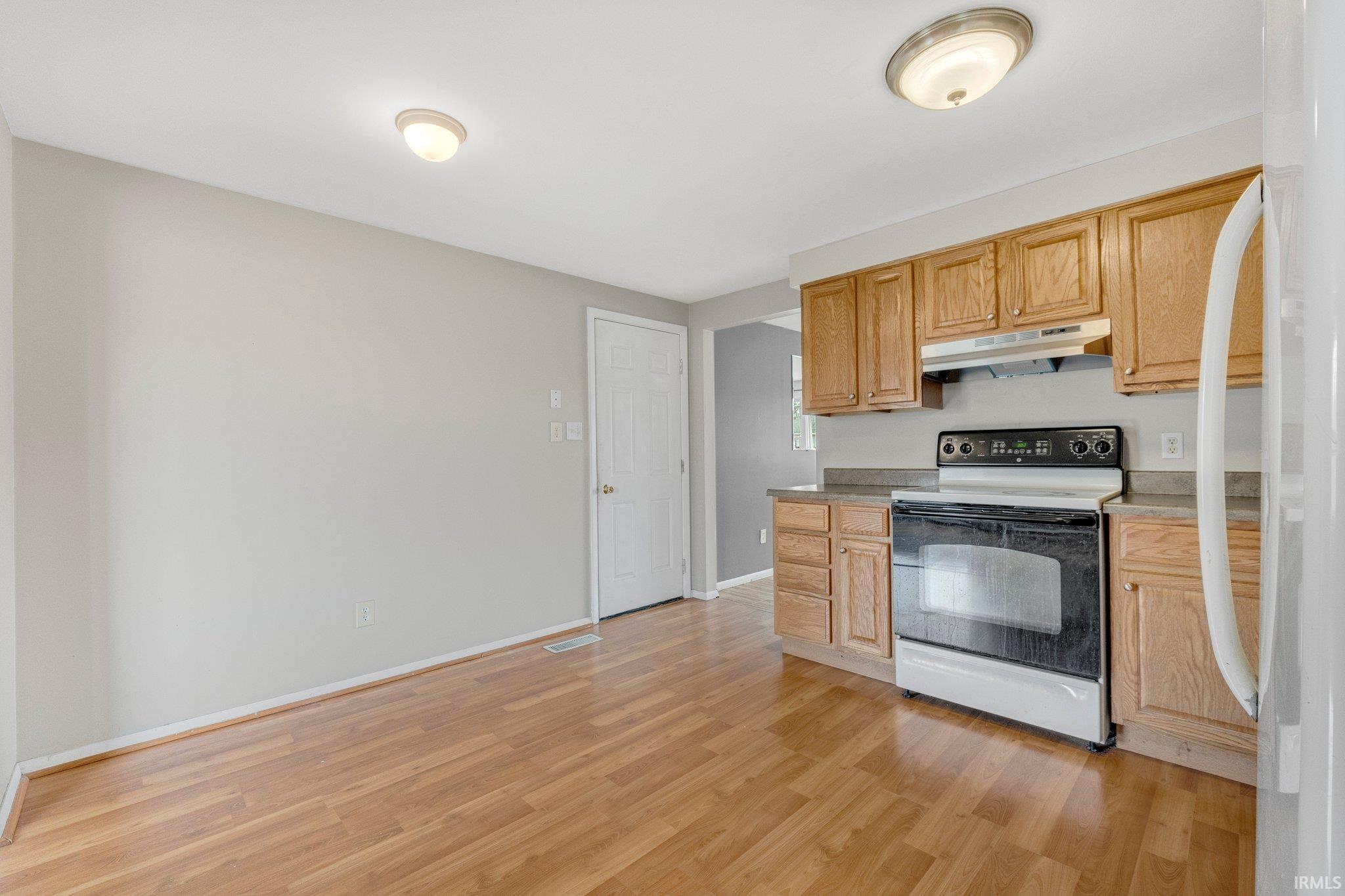 7014 Raintree Road Fort Wayne, IN 46825 - Photo 9 of 36 Gallery Image 9