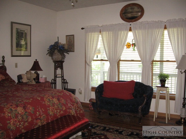 119 Cooper Cove Road Crumpler, NC 28617 - Photo 4 of 21 Gallery Image 4