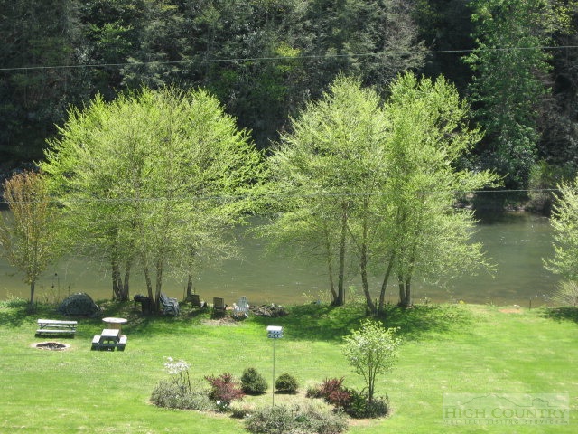 119 Cooper Cove Road Crumpler, NC 28617 - Photo 7 of 21 Gallery Image 7