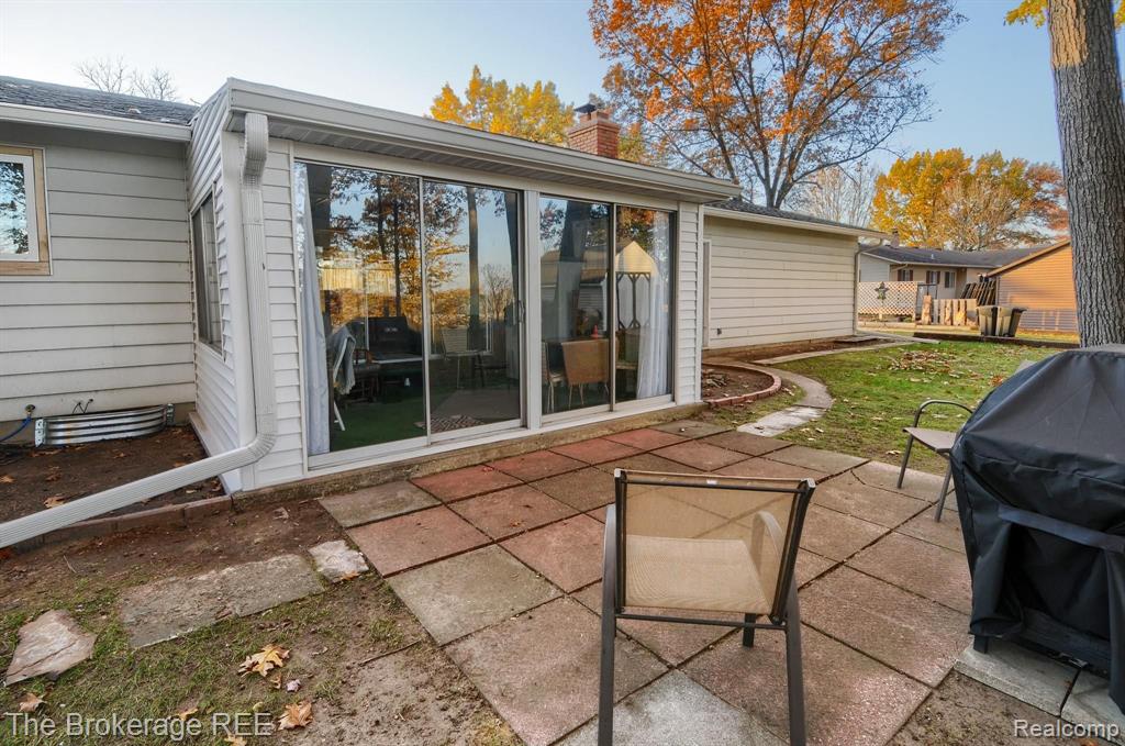 8406 North Seymour Road Flushing, MI 48433 - Photo 7 of 36