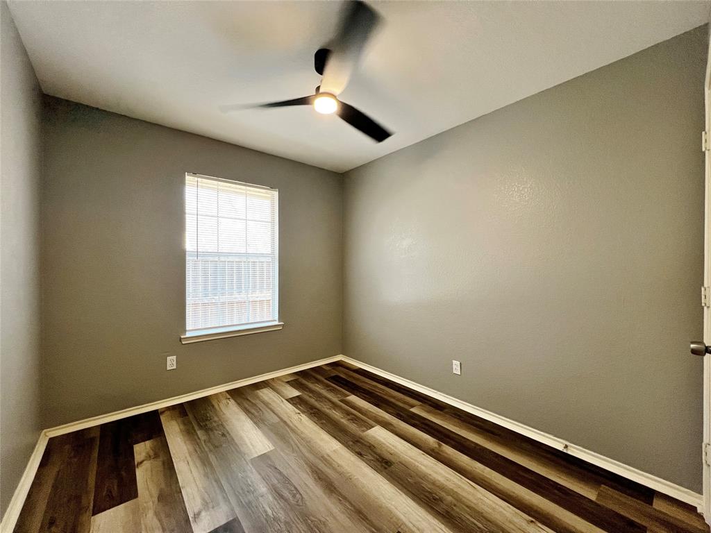 1010 South Retta Street Fort Worth, TX 76111 - Photo 18 of 24