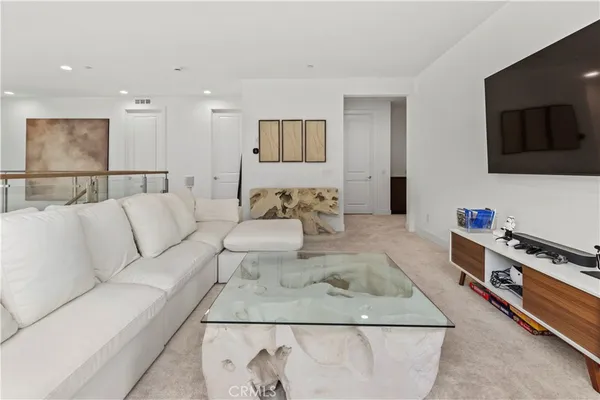 $1,590,000 | 27526 Elderberry Drive, Valencia, CA 91381