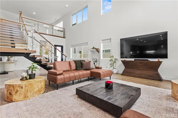 $1,590,000 | 27526 Elderberry Drive, Valencia, CA 91381