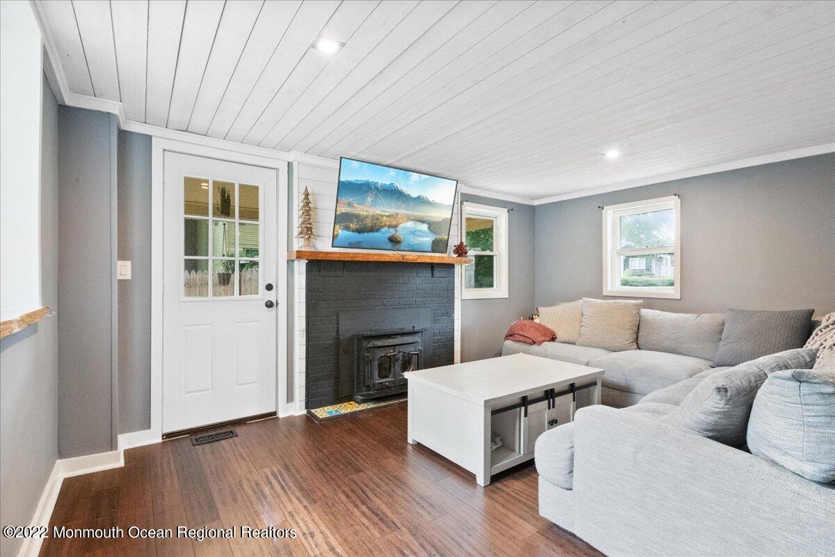 5 Five Points Road Freehold, NJ 07728 - Photo 7 of 26 Living Rm