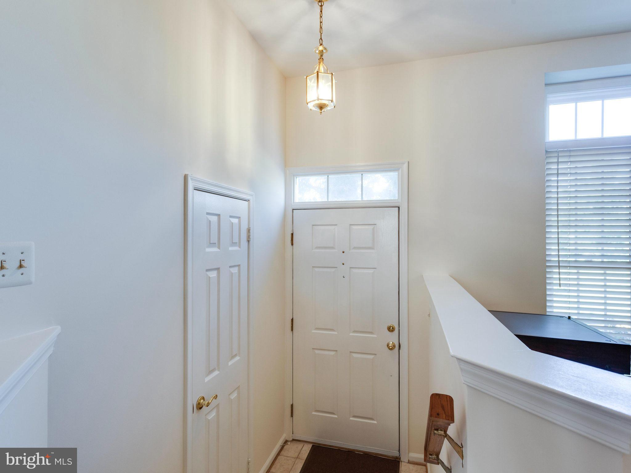 46860 Rabbitrun Terrace Sterling, VA 20164 - Photo 3 of 30 Foyer