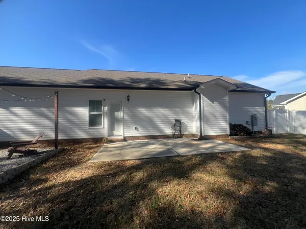 $259,999 | 35 Kevior Avenue, Four Oaks, NC 27524