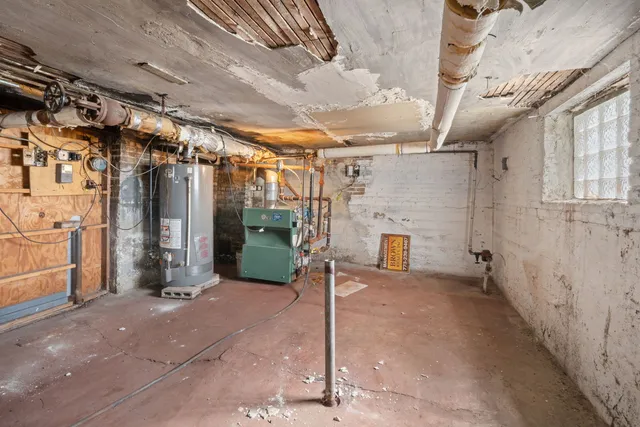 $485,000 | 1302 West 98th Place, Chicago, IL 60643