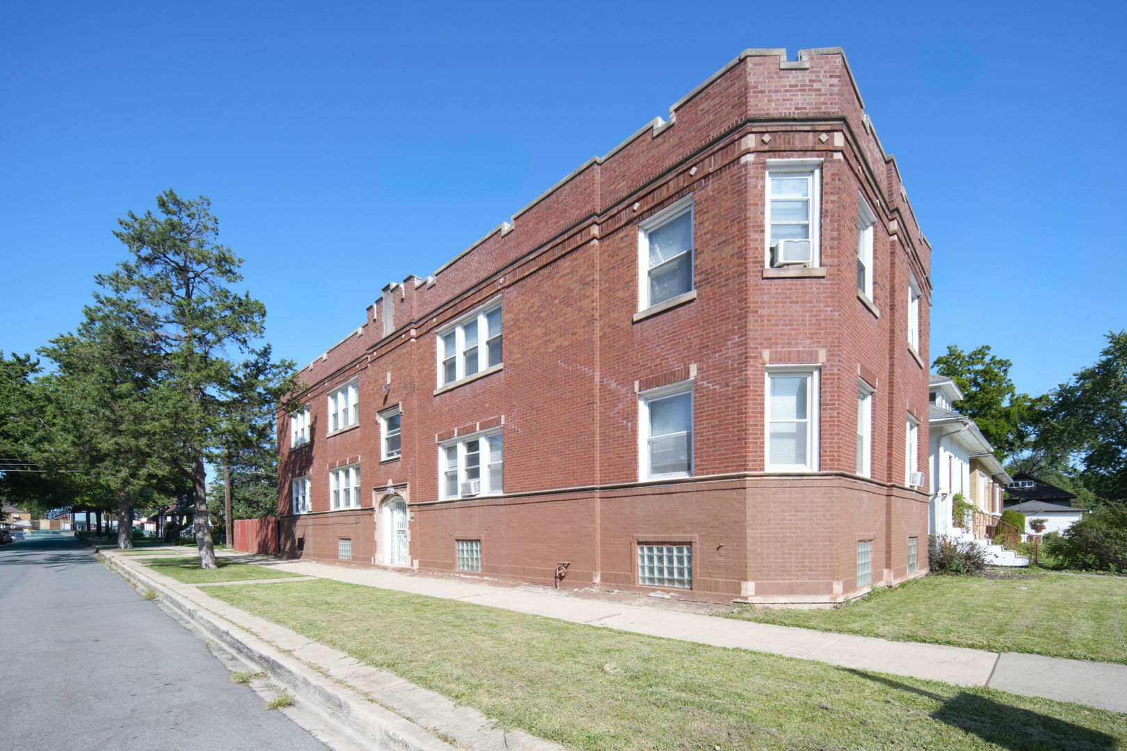 1302 West 98th Place Chicago, IL 60643 - Photo 2 of 14